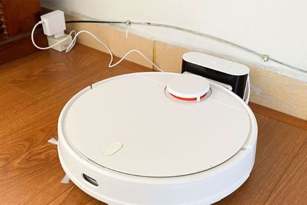 So sánh robot hút bụi Xiaomi và Ecovacs về dung lượng pin