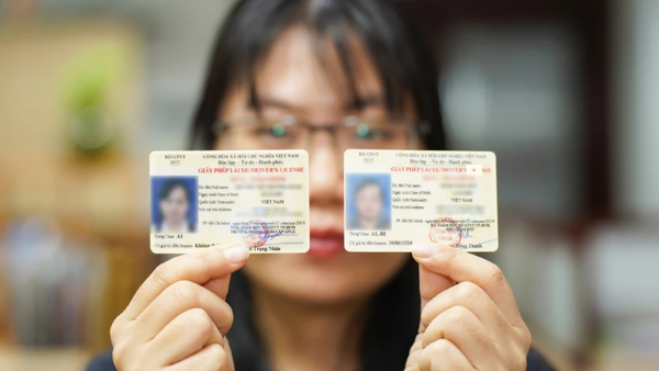 Giấy phép lái xe (GPLX), hay còn gọi là bằng lái xe