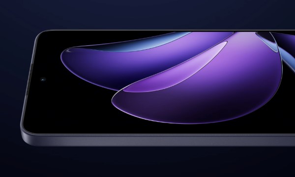 OPPO Reno13 F 5G sở hữu màn hình AMOLED 6.67 inch với tần số quét 120Hz