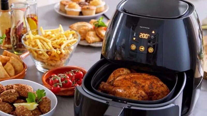 Nồi chiên không dầu có cần dầu không? Khi dùng nồi chiên không dầu cần lưu ý điều gì?