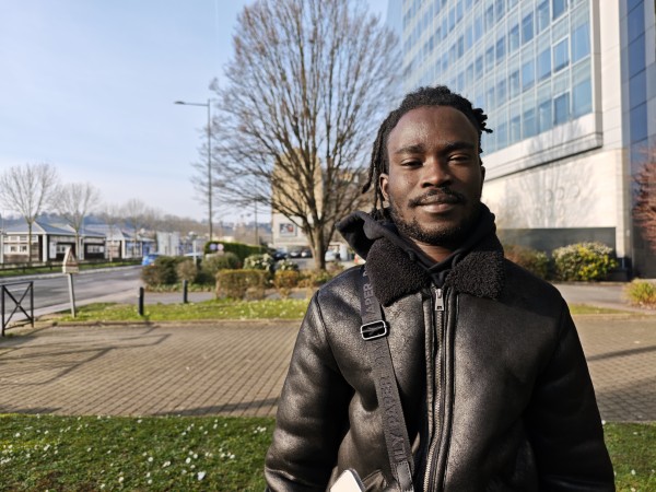 Xiaomi 15 Ultra có tốc độ lấy nét rất nhanh, ngay cả trong điều kiện ánh sáng yếu