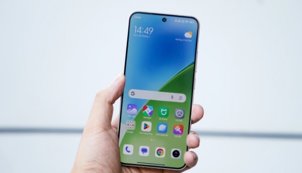 Xiaomi 15 chạy trên giao diện Xiaomi HyperOS 2 dựa trên Android 15