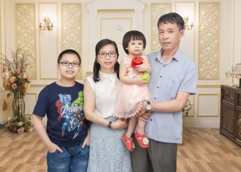 Ghép ảnh gia đình