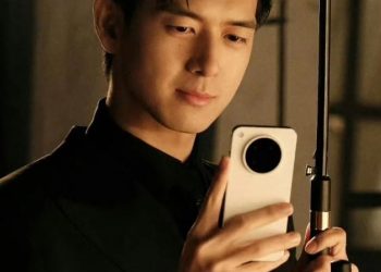 Xuất hiện hình ảnh thực tế OPPO Find X8S hé lộ thiết kế mặt trước và mặt sau