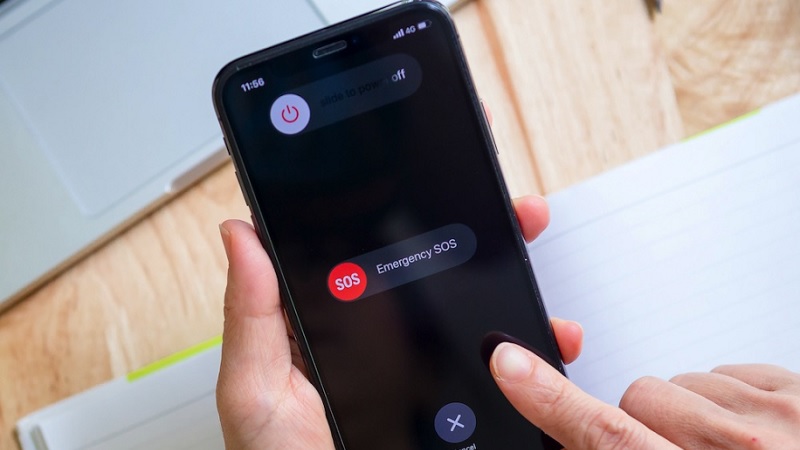 iPhone bị treo SOS khẩn cấp