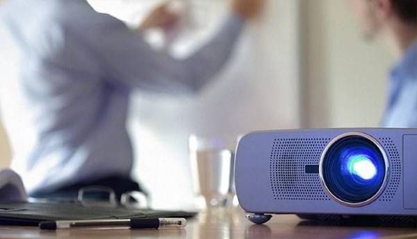 Máy chiếu có thể bị giảm chất lượng hình ảnh theo thời gian