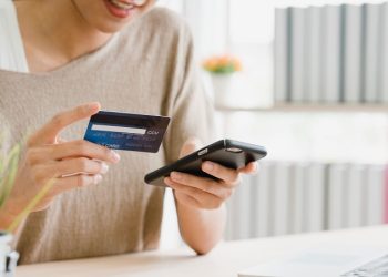 mua điện thoại trả góp hỗ trợ nợ xấu