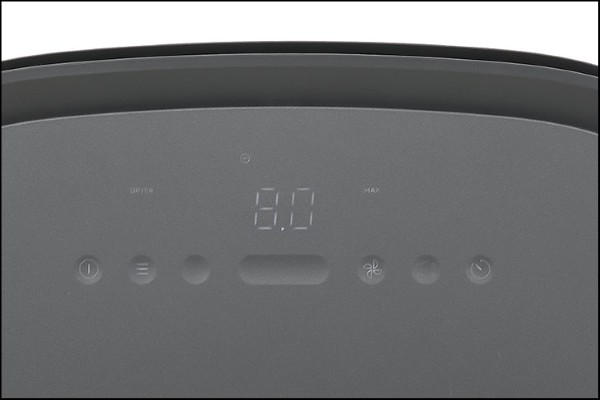 Nhấn nút nguồn hoặc bật công tắc để kích hoạt thiết bị