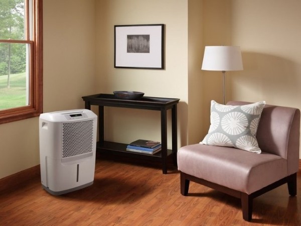 Máy hút ẩm là thiết bị hữu ích giúp kiểm soát độ ẩm trong không khí