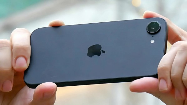 iPhone 16e sở hữu camera gồm một cảm biến chính 48MP