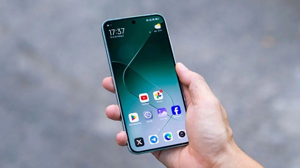 Màn hình của Xiaomi 15 Pro đem lại trải nghiệm hình ảnh sống động và sắc nét hơn