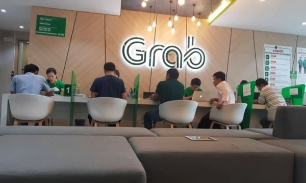 Đăng ký tại trung tâm hỗ trợ tài xế Grab gần nhất