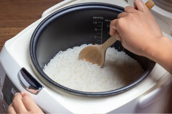 Người dùng nên sử dụng nồi cơm điện hợp lý