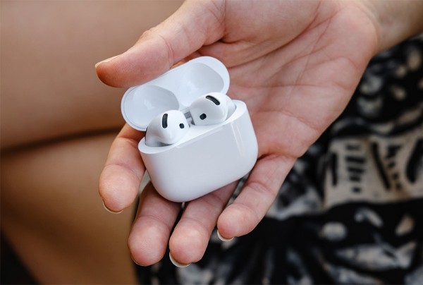 Hộp sạc của AirPods 4 được thu nhỏ, giảm khoảng 10%