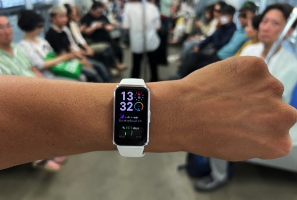 Huawei Band 10 hỗ trợ thông báo nhanh chóng