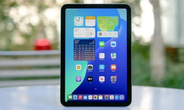 iPad mini 7 với hệ điều hành iPadOS 18