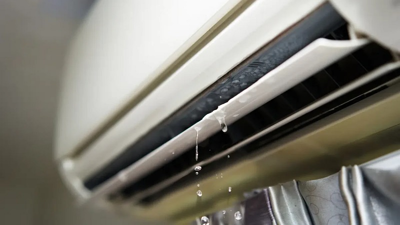 Điều hòa có nước nhỏ giọt hoặc chảy thành dòng