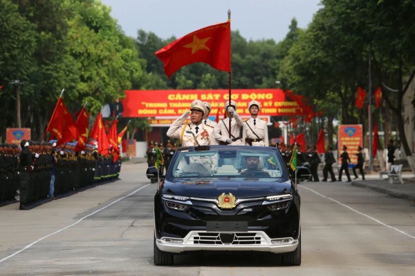 Người dân nên sử dụng phương tiện công cộng hoặc đi bộ để tham gia lễ diễu binh