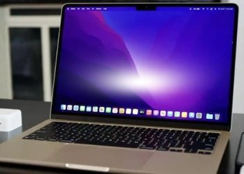 Màn hình MacBook bị hở sáng