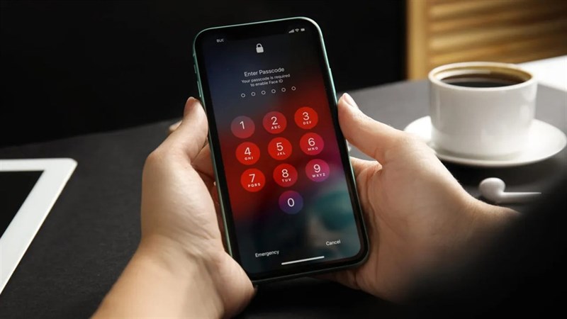 mở khoá iphone bằng siri