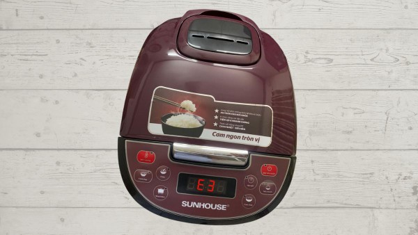 Lỗi E3 do cảm biến ở nắp nồi bị đứt dây hoặc hỏng