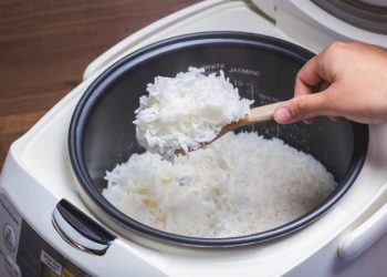 nồi cơm điện bị tróc lớp chống dính
