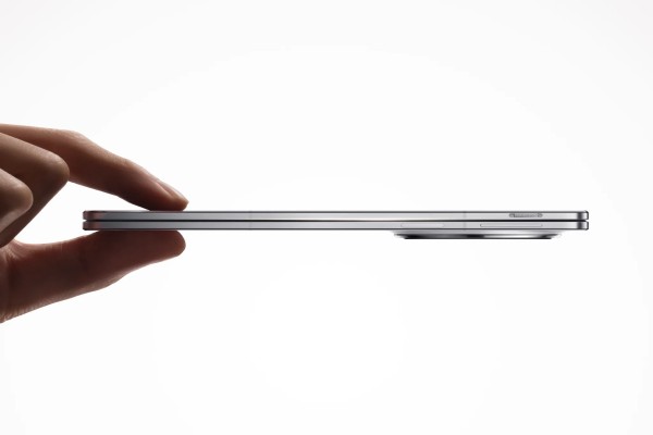 OPPO Find N5 với kích thước nhỏ gọn tinh tế