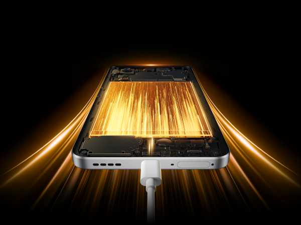 realme 14 5G sở hữu viên pin Titan dung lượng 66000mAh và sạc siêu nhanh 45W