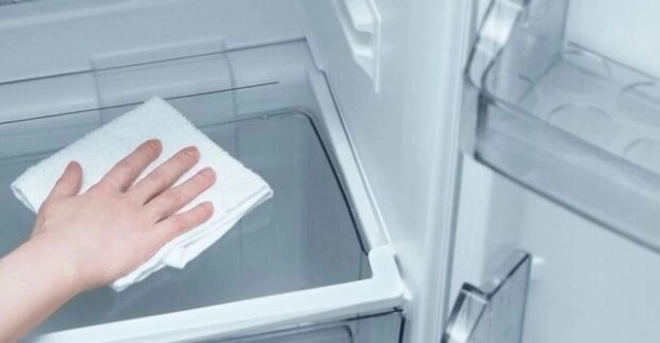 Thường xuyên vệ sinh tủ lạnh