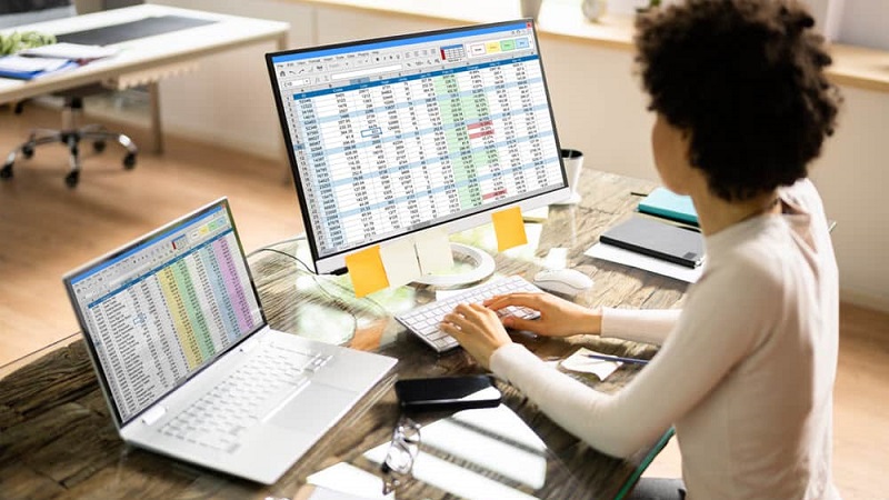 Google Sheet có khả năng lưu lại mọi thay đổi theo thời gian thực