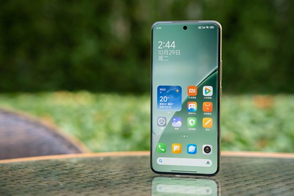 Xiaomi 15 sở hữu màn hình LTPO OLED kích thước 6.36 inch