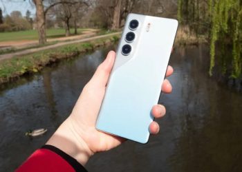 TECNO Camon 40 Pro có tính năng gì mới
