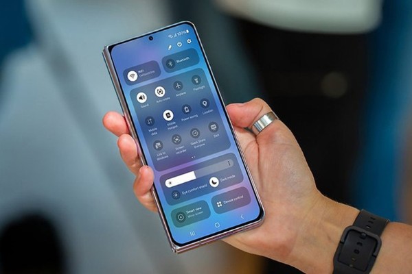 Android 16 trang bị tính năng phiên dịch đám mây