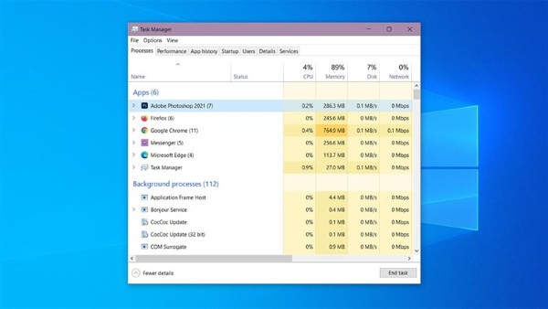 Nhấn chuột phải vào ứng dụng muốn dừng và chọn End Task