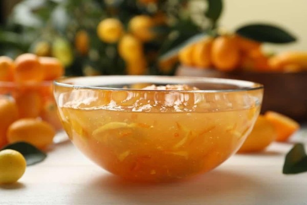 Đặt tắc ngâm đường ra nắng liên tục khoảng 5–7 ngày