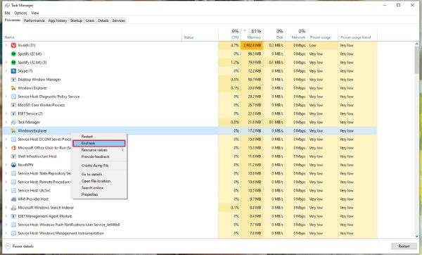 Nhấn chuột phải vào ứng dụng và chọn End task