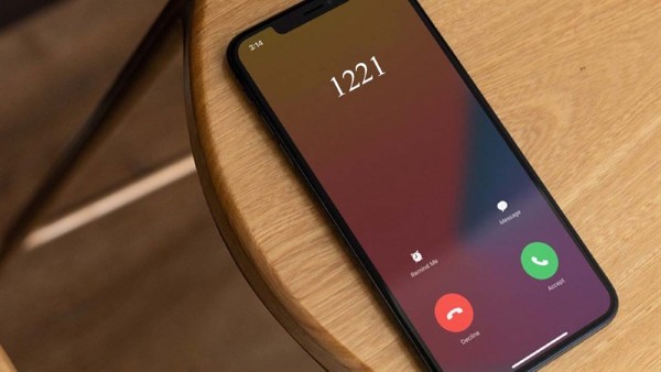 Gọi điện thoại đến tổng đài số 1221