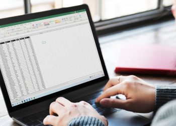 đánh dấu dữ liệu trùng trong Excel