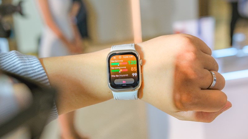 Huawei Watch D2 với màn hình AMOLED 1,82 inch cao cấp