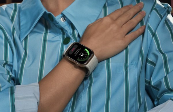 Huawei Watch D2 hỗ trợ cuộc gọi, thông báo từ điện thoại hay nghe nhạc ngoại tuyến