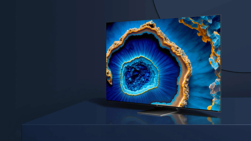 TCL 98C755 mang đến trải nghiệm màn hình kích thước lên đến 98 inch khổng lồ