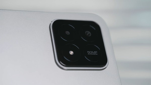 Xiaomi Pad 6S Pro sở hữu cụm camera chính 50MP thiết kế hình vuông cân đối