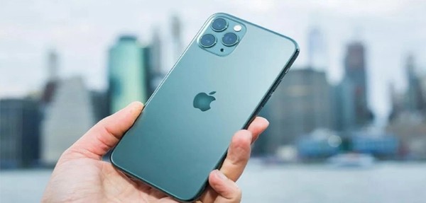 iPhone 11 Pro Max hiện nay vẫn là một lựa chọn đáng cân nhắc