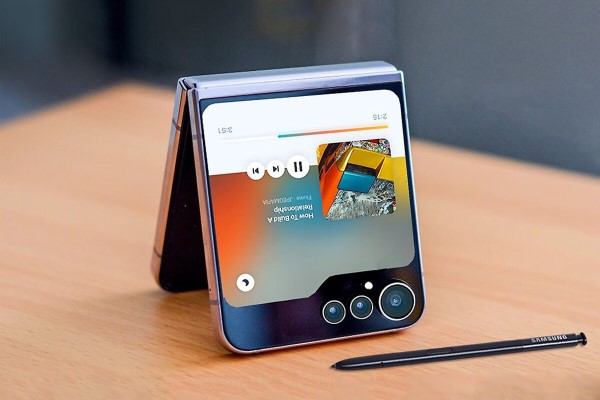 Galaxy Z Flip 7 kỳ vọng sẽ được bổ sung thêm 1 ống kính tele 