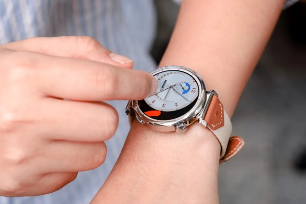 Huawei Watch GT5 là trợ lý sức khỏe đắc lực cho phái nữ