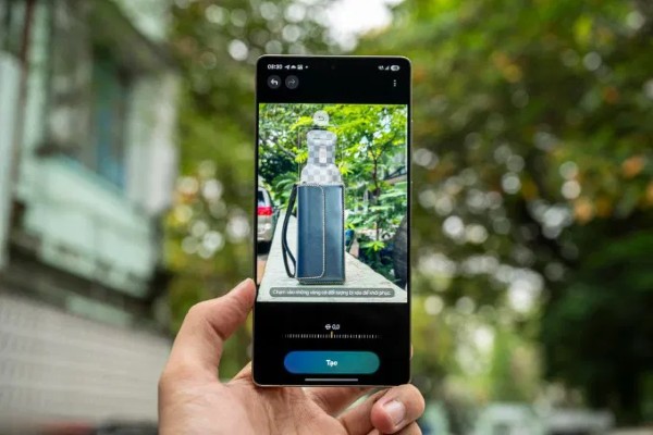 Cả hai chip đều hỗ trợ cảm biến camera 320MP và quay video 8K