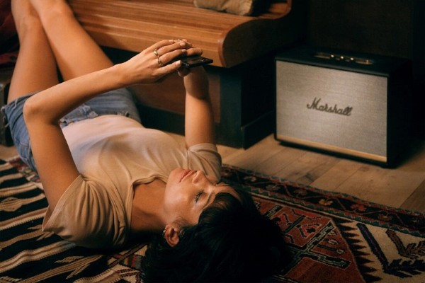 Marshall Woburn 2 mang đến trải nghiệm âm thanh ấm áp, mộc mạc