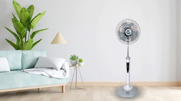 Quạt điện Benny kiểu đứng BF-49T (màu ghi)