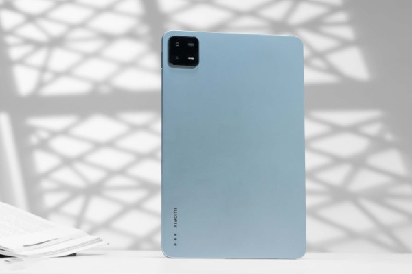Xiaomi Pad 6S Pro có kích thước lớn hơn Pad 6 Pro