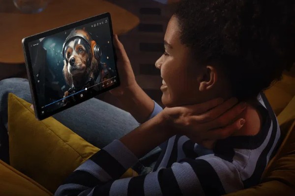 Redmi Pad SE thiết kế khung nhôm nguyên khối, chỉ nặng 478g